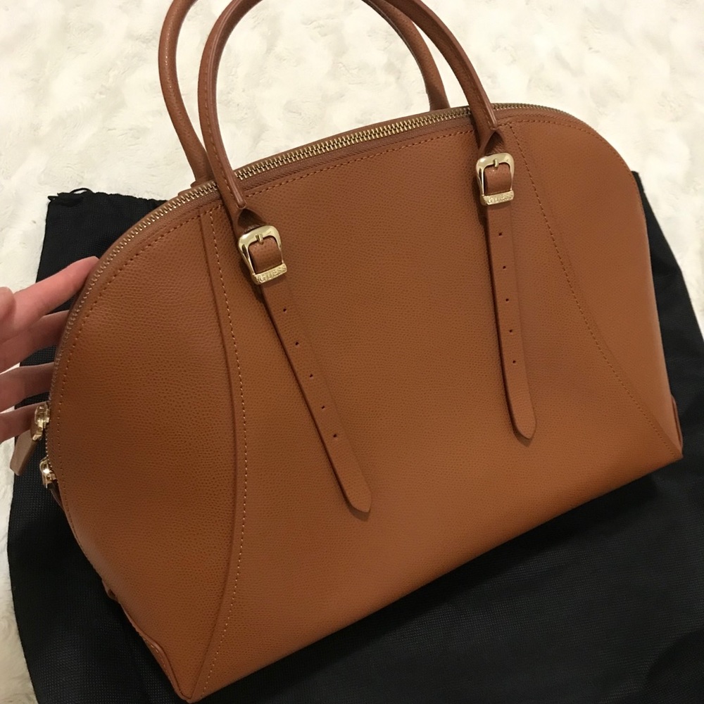 GUESS Handbag - Picture 4 of 7